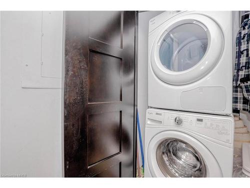C322-330 Phillip Street, Waterloo, ON - Indoor Photo Showing Laundry Room