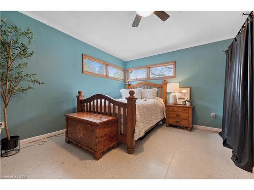425 Norfolk Street S, Simcoe, ON - Indoor Photo Showing Bedroom