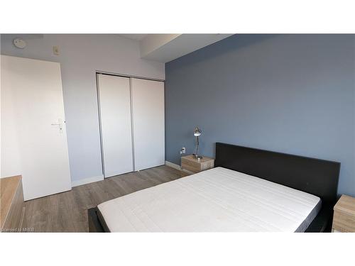 411-280 Lester Street, Waterloo, ON - Indoor Photo Showing Bedroom