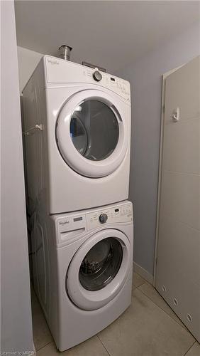 411-280 Lester Street, Waterloo, ON - Indoor Photo Showing Laundry Room