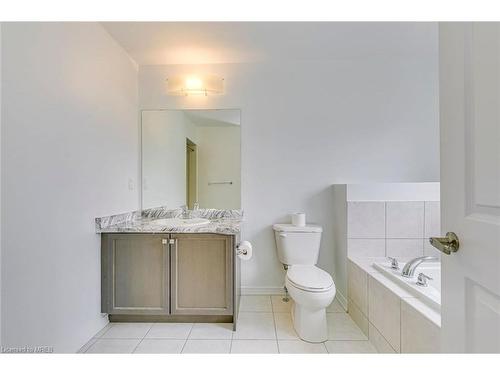 167 Thompson Road, Caledonia, ON - Indoor Photo Showing Bathroom