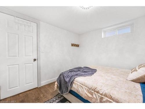 64 Nash Road S, Hamilton, ON - Indoor Photo Showing Bedroom