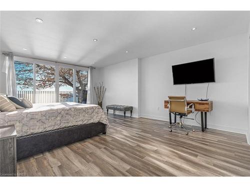 10349 Lakeshore Road W, Port Colborne, ON - Indoor Photo Showing Bedroom