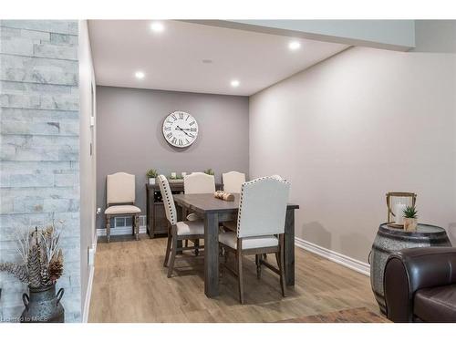 7107 Cadiz Crescent, Mississauga, ON - Indoor Photo Showing Dining Room