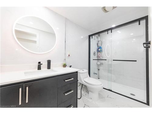 73 Thomson Drive, Waterdown, ON - Indoor Photo Showing Bathroom