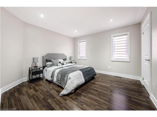 8 Macbean Crescent Street, Waterdown, ON - Indoor Photo Showing Bedroom
