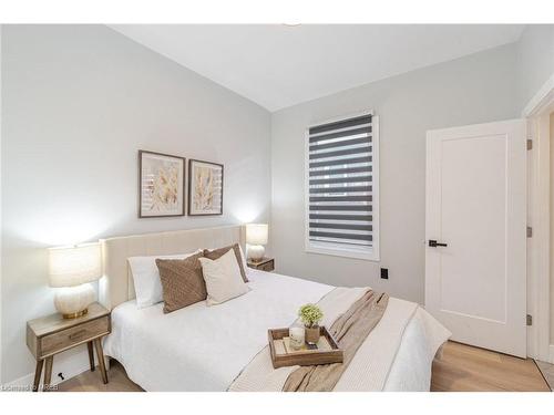 331 Rawdon Street, Brantford, ON - Indoor Photo Showing Bedroom