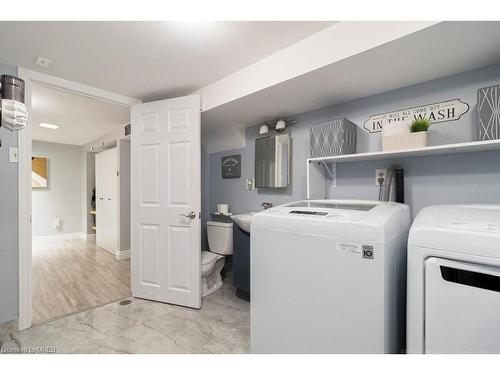 897 Melton Drive, Mississauga, ON - Indoor Photo Showing Laundry Room