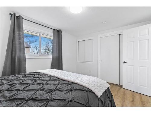 3 Northgate Drive, Welland, ON - Indoor Photo Showing Bedroom