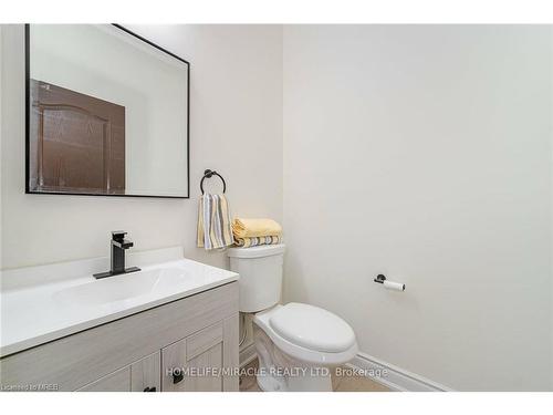 261 Crafter Crescent, Hamilton, ON - Indoor Photo Showing Bathroom