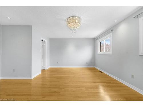 3538 Burgess Crescent, Mississauga, ON - Indoor Photo Showing Other Room