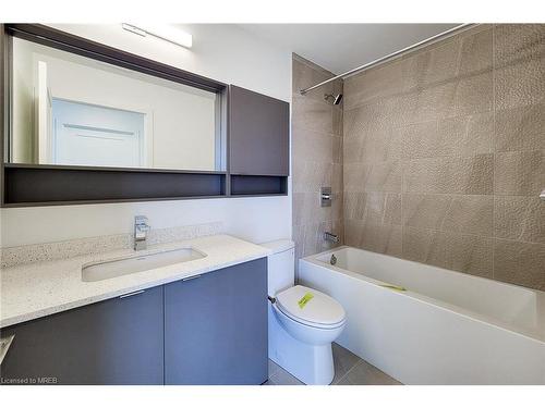 208-415 Main Street, Hamilton, ON - Indoor Photo Showing Bathroom