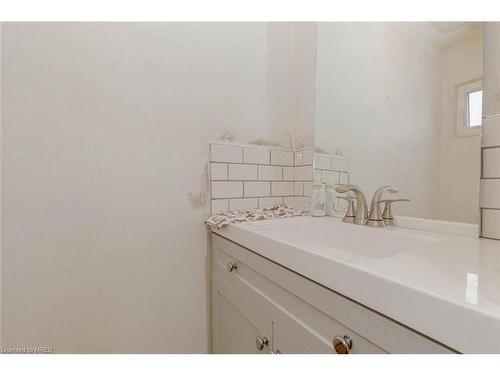 16-399 Vodden Street, Brampton, ON - Indoor Photo Showing Bathroom