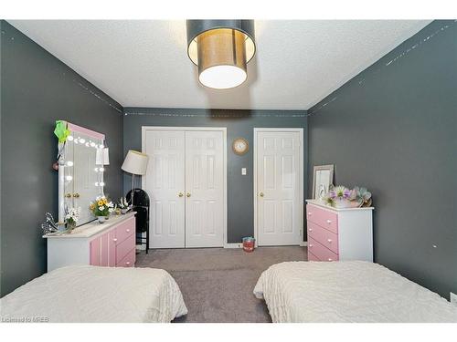 314 Duncan Duncan Lane, Milton, ON - Indoor Photo Showing Bedroom
