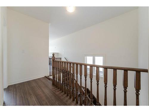 4 Silver Meadow Gardens, Hamilton, ON - Indoor Photo Showing Other Room