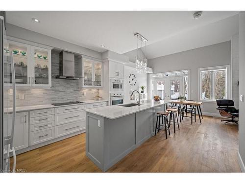 61 Sandy Coast Crescent, Wasaga Beach, ON - Indoor Photo Showing Kitchen With Upgraded Kitchen