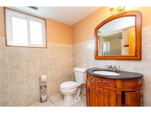 Bsmt-638 Carlton Street, St. Catharines, ON - Indoor Photo Showing Bathroom