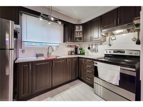 26-62 Riverdale Drive, Hamilton, ON - Indoor Photo Showing Kitchen With Stainless Steel Kitchen With Double Sink