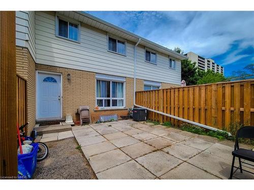 26-62 Riverdale Drive, Hamilton, ON - Outdoor With Exterior