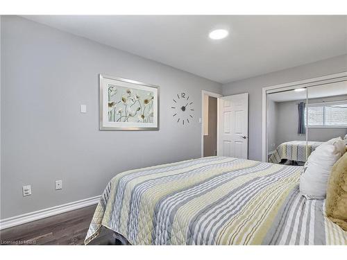 56-1528 Sixth Line, Oakville, ON - Indoor Photo Showing Bedroom