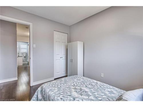 56-1528 Sixth Line, Oakville, ON - Indoor Photo Showing Bedroom