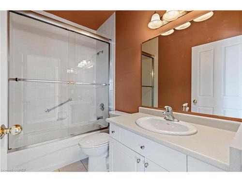 512-60 Wyndham Street S, Guelph, ON - Indoor Photo Showing Bathroom