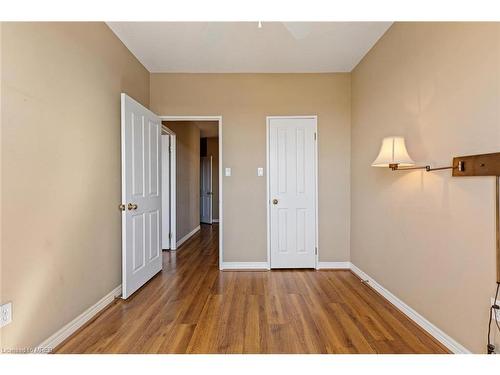 512-60 Wyndham Street S, Guelph, ON - Indoor Photo Showing Other Room