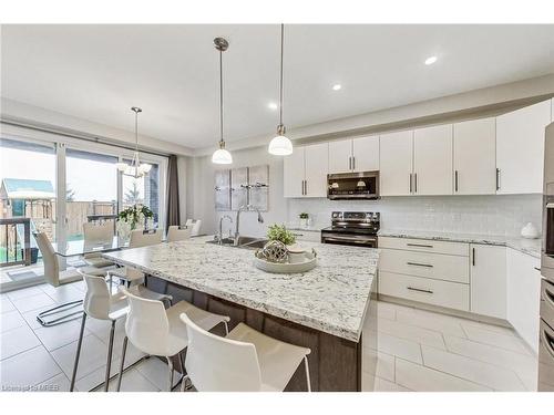 4 Sparrow Cres, Grand Valley, ON - Indoor Photo Showing Kitchen With Upgraded Kitchen