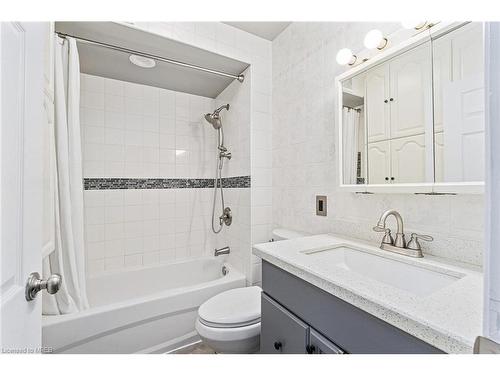 191 Mcdonald Boulevard, Acton, ON - Indoor Photo Showing Bathroom