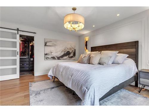 164 Castle Crescent, Oakville, ON - Indoor Photo Showing Bedroom