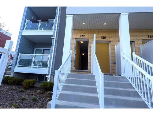 122 Seabrook Dr, Kitchener, ON - Outdoor With Balcony