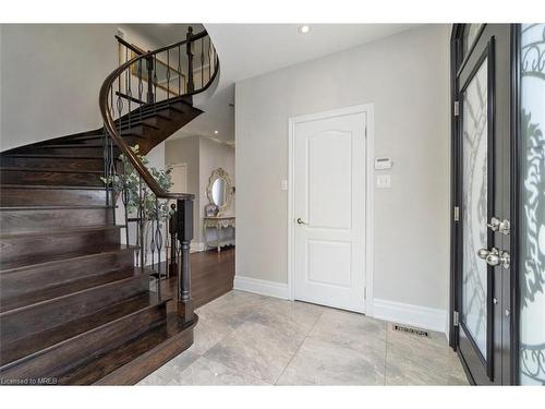 46 Millhouse Mews, Brampton, ON - Indoor Photo Showing Other Room