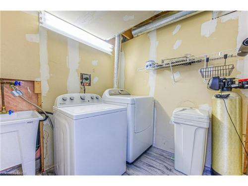 84 Stonecairn Drive, Cambridge, ON - Indoor Photo Showing Laundry Room