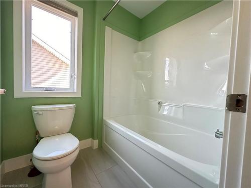 545 Chelton Road, London, ON - Indoor Photo Showing Bathroom