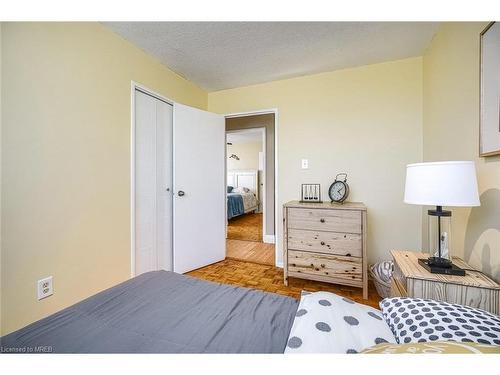 409-11 Neilson Drive, Toronto, ON - Indoor Photo Showing Bedroom