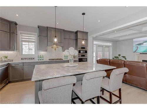 1203 Trudeau Drive, Milton, ON - Indoor Photo Showing Kitchen With Upgraded Kitchen