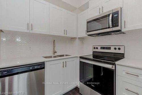 804-128 King Street N, Waterloo, ON - Indoor Photo Showing Kitchen With Double Sink