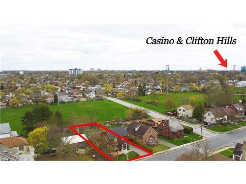 4664 Homewood Avenue, Niagara Falls, ON - Outdoor With View