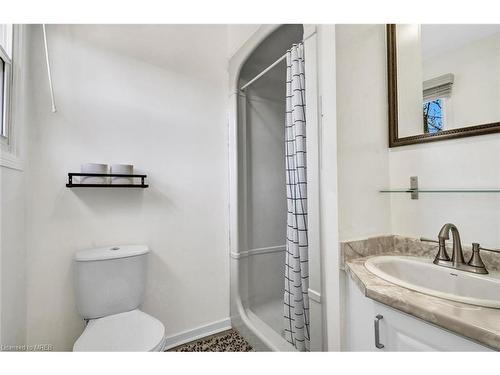 25-40 Grayrocks Avenue, Hamilton, ON - Indoor Photo Showing Bathroom