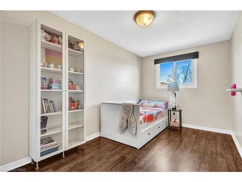 25-40 Grayrocks Avenue, Hamilton, ON - Indoor Photo Showing Bedroom