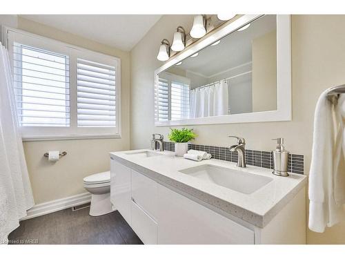 57 Decarie Circle, Toronto, ON - Indoor Photo Showing Bathroom