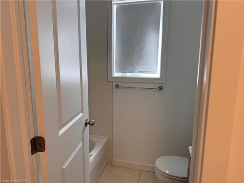 90 Highriver Trail, Welland, ON - Indoor Photo Showing Bathroom