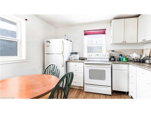 840 Duke Street, Cambridge, ON - Indoor Photo Showing Kitchen
