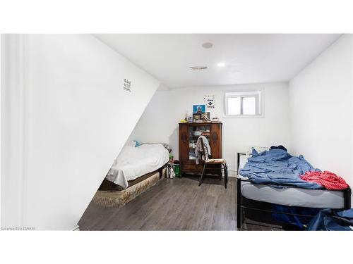 840 Duke Street, Cambridge, ON - Indoor Photo Showing Bedroom