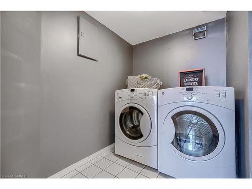 1206-20 Mcfarlane Drive, Georgetown, ON - Indoor Photo Showing Laundry Room
