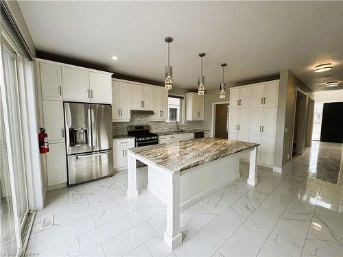 341 Masters Drive, Woodstock, ON - Indoor Photo Showing Kitchen With Upgraded Kitchen