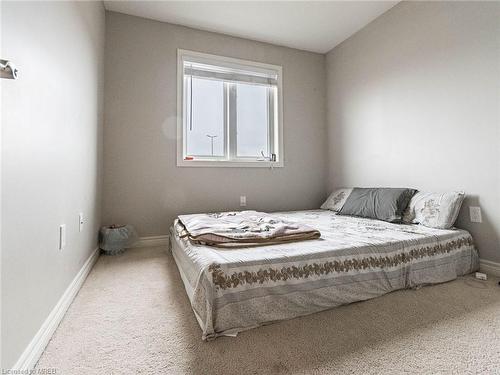 61 Sonoma Valley Crescent, Hamilton, ON - Indoor Photo Showing Bedroom