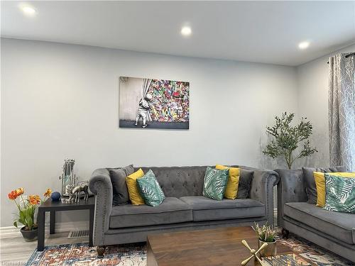 26 Fraser Avenue, Hamilton, ON - Indoor Photo Showing Living Room