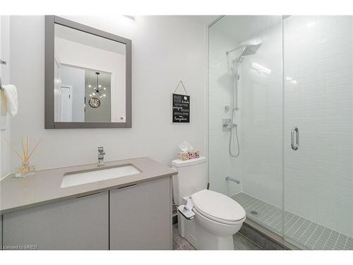 231-2485 Taunton Rd Road, Oakville, ON - Indoor Photo Showing Bathroom
