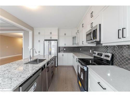 39 Sitler Street, Kitchener, ON - Indoor Photo Showing Kitchen With Stainless Steel Kitchen With Upgraded Kitchen